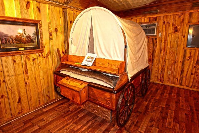Hotel Diamonds Old West Murfreesboro Zewnętrze zdjęcie